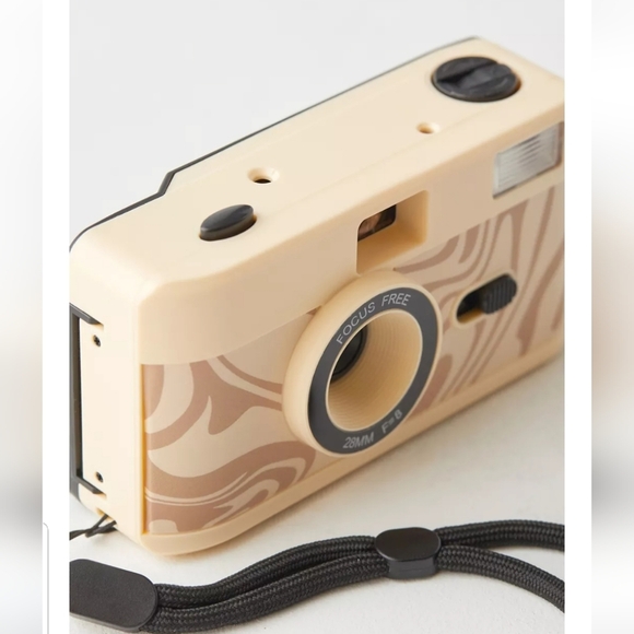 💥BUY 5 GET 3 FREE UO Swirl 35mm Flash Camera - Picture 4 of 6